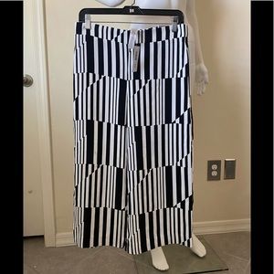 NWT Chico’s Wide Crop